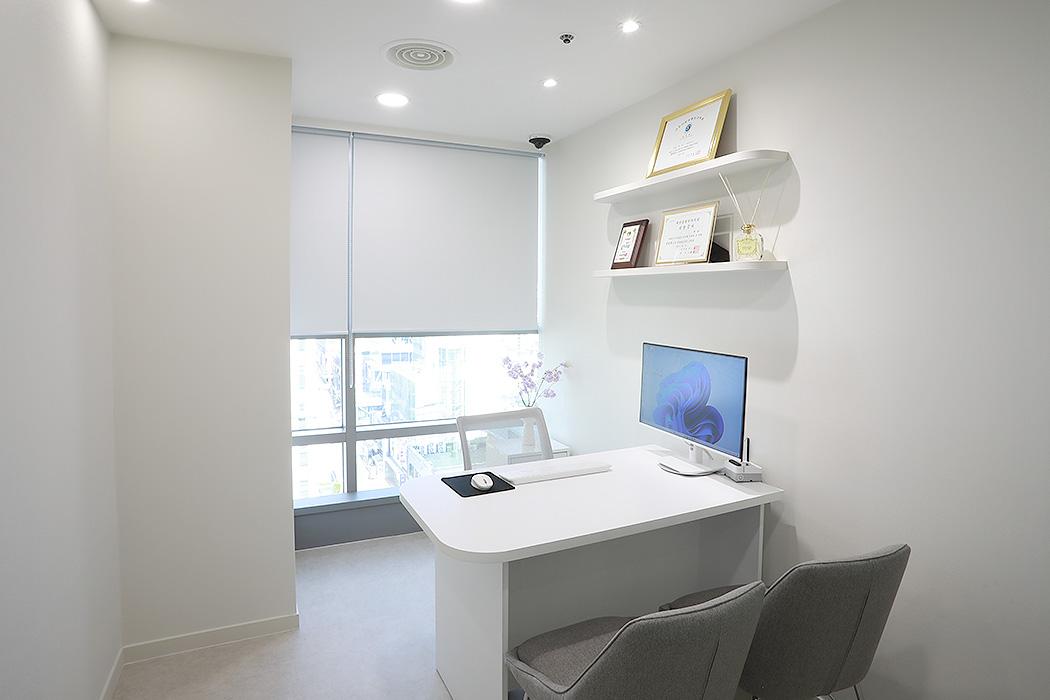 RINE Plastic Surgery Clinic4