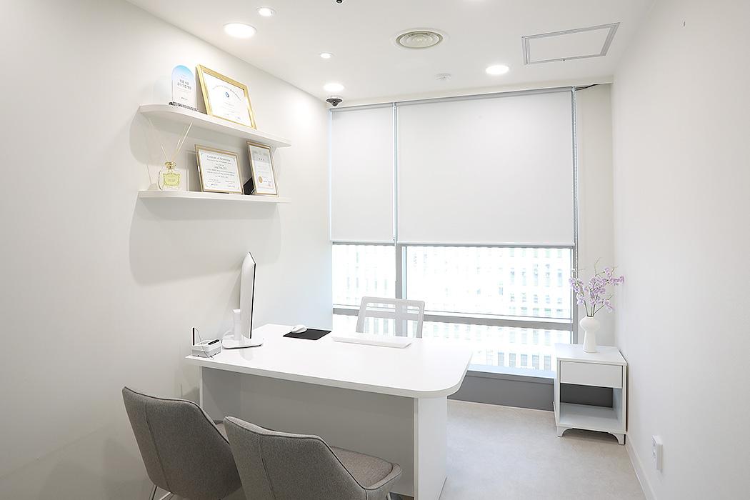 RINE Plastic Surgery Clinic3