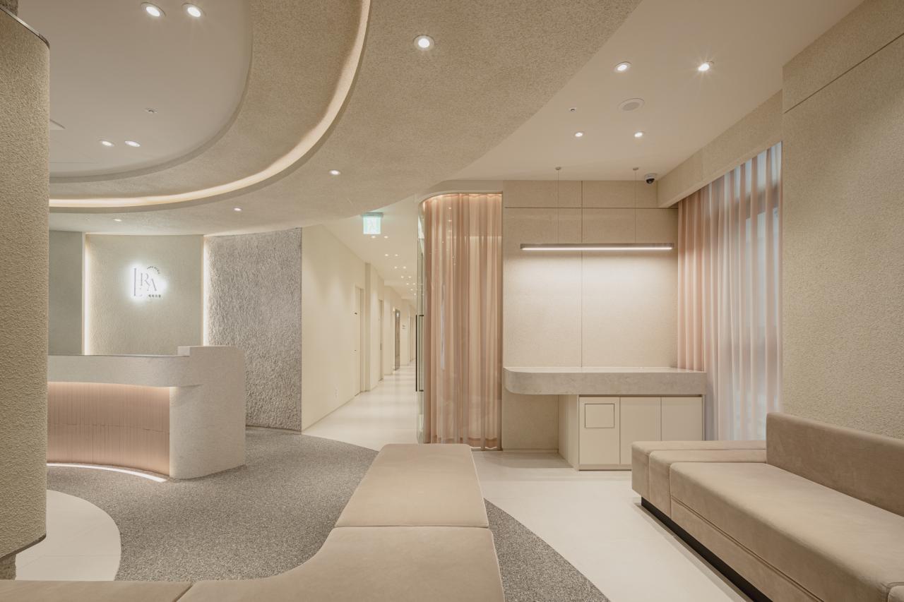 Floria Clinic1