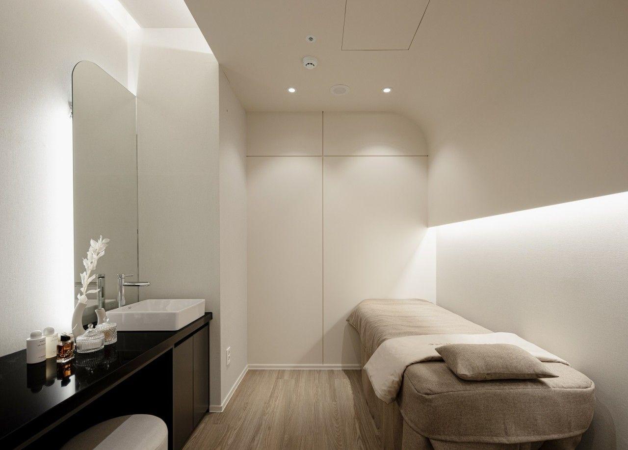 Floria Clinic3